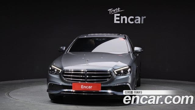 Mercedes-Benz E-Class 2021 — ფოტო 2/20