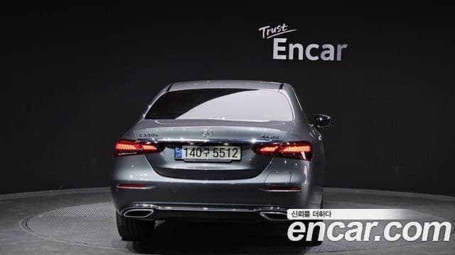 Mercedes-Benz E-Class 2021 — ფოტო 3/20