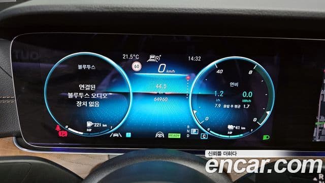 Mercedes-Benz E-Class 2021 — ფოტო 6/20