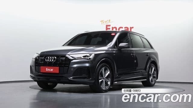 Audi Q7 2022 — ფოტო 1/20