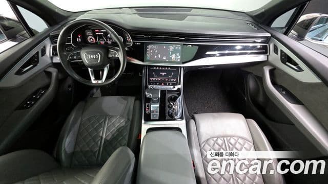 Audi Q7 2022 — ფოტო 7/20