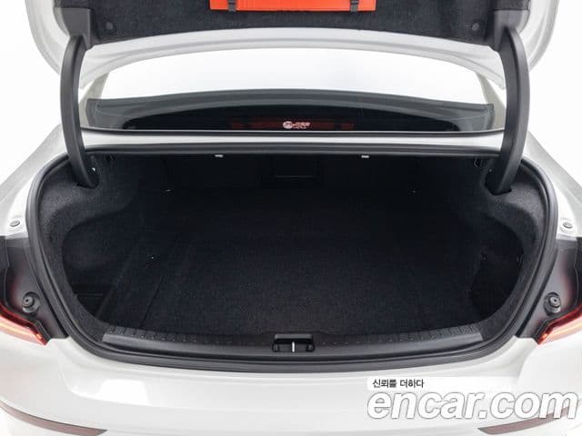 Volvo S60 2023 — ფოტო 17/17