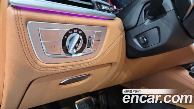 BMW 7 Series 2021 — ფოტო 13/20