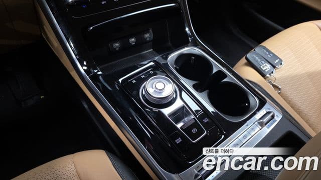 Kia Carnival 2023 — Şəkil 9/20