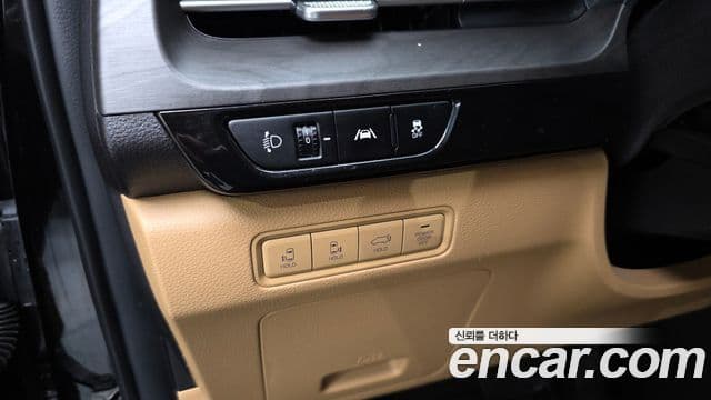 Kia Carnival 2023 — Şəkil 16/20