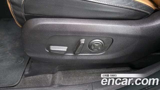 Kia Carnival 2023 — Şəkil 17/20