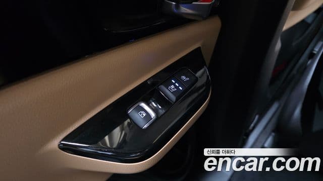 Kia Carnival 2023 — Şəkil 19/20