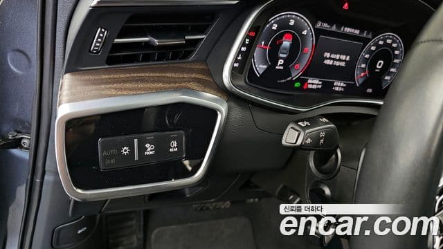 Audi A6 2020 — ფოტო 26/35