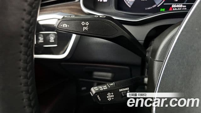 Audi A6 2020 — ფოტო 16/35