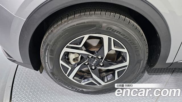 Kia Sportage 2023 — ფოტო 5/20
