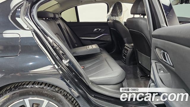 BMW 3 Series 2019 — Şəkil 11/20