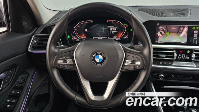 BMW 3 Series 2019 — Şəkil 13/20