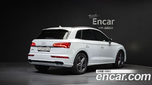 Audi Q5 2020 — Şəkil 2/20