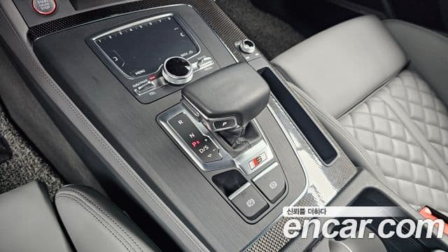 Audi Q5 2020 — Şəkil 9/20