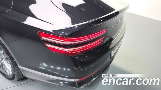 Genesis G80 2023 — Photo 18/36