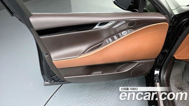 Genesis G80 2023 — Photo 23/36
