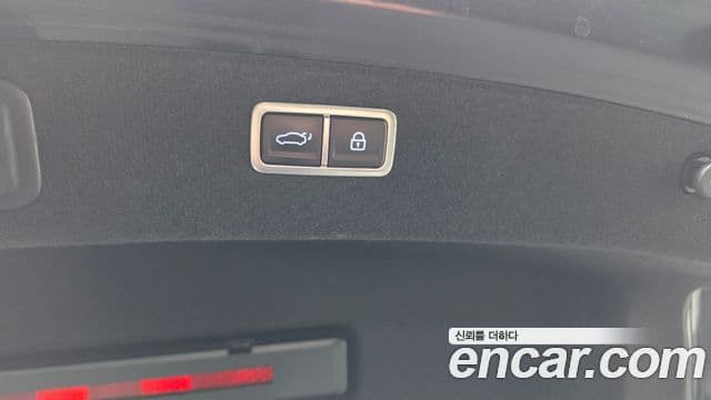 Genesis G80 2023 — Photo 35/36