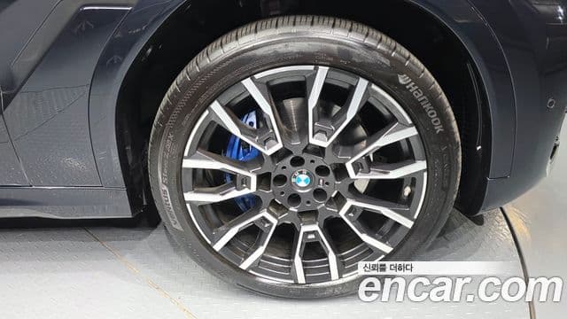BMW X6 2025 — Photo 31/34
