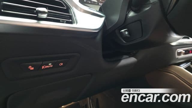 BMW X6 2025 — Photo 13/34
