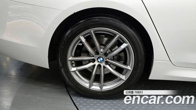 BMW 5 Series 2019 — Şəkil 5/20