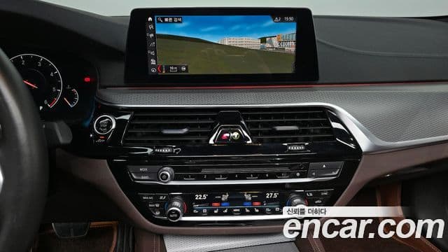 BMW 5 Series 2019 — Şəkil 16/20