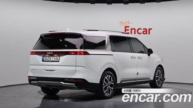 Kia Carnival 2021 — Фото 2/20