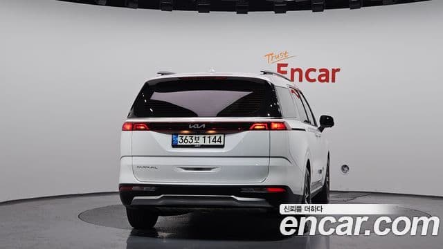 Kia Carnival 2021 — Фото 4/20