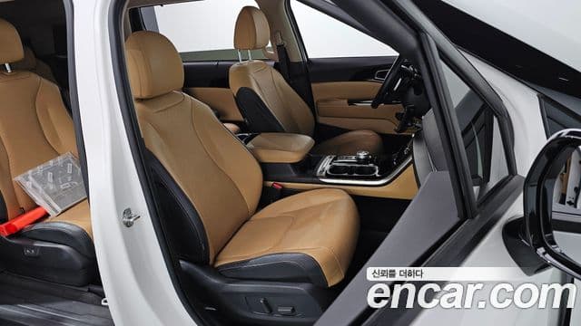 Kia Carnival 2021 — Фото 11/20