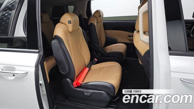 Kia Carnival 2021 — Фото 12/20