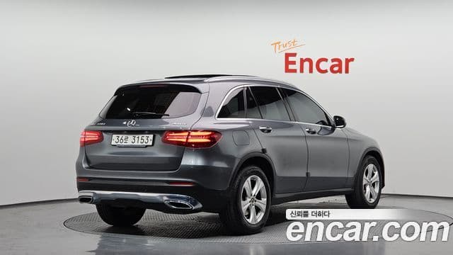 Mercedes-Benz GLC-Class 2018 — Şəkil 2/20