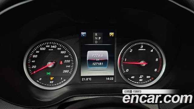 Mercedes-Benz GLC-Class 2018 — Şəkil 8/20