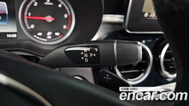 Mercedes-Benz GLC-Class 2018 — Şəkil 9/20