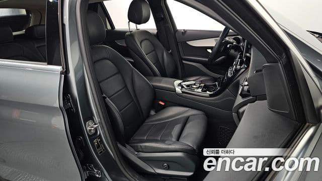 Mercedes-Benz GLC-Class 2018 — Şəkil 11/20