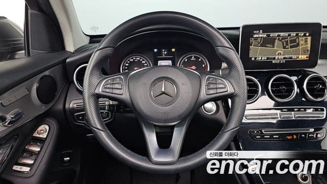 Mercedes-Benz GLC-Class 2018 — Şəkil 13/20