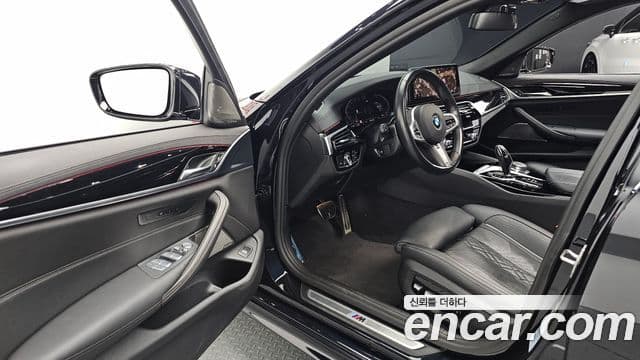 BMW 5 Series 2022 — Şəkil 11/20