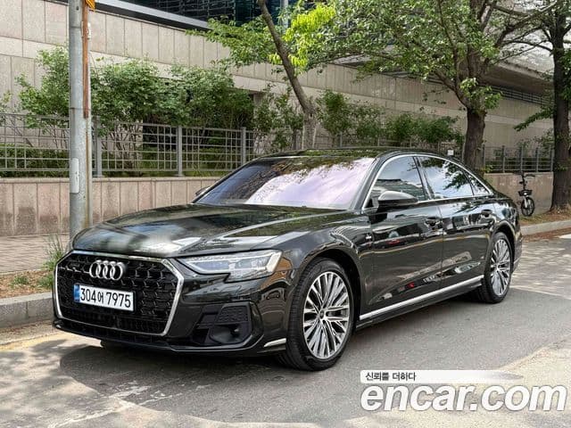 Audi A8 2023 — Фото 1/20