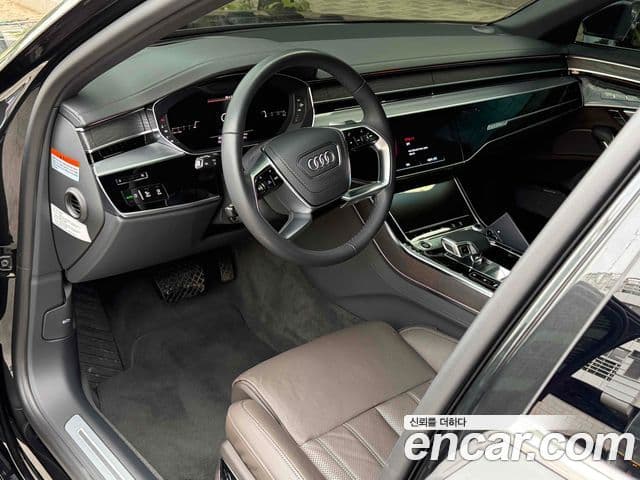 Audi A8 2023 — Фото 9/20