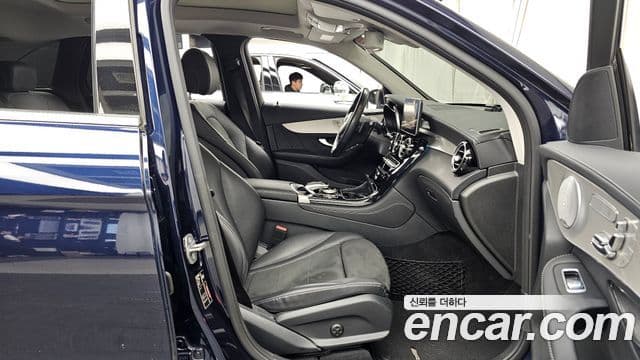 Mercedes-Benz GLC-Class 2019 — Şəkil 11/20