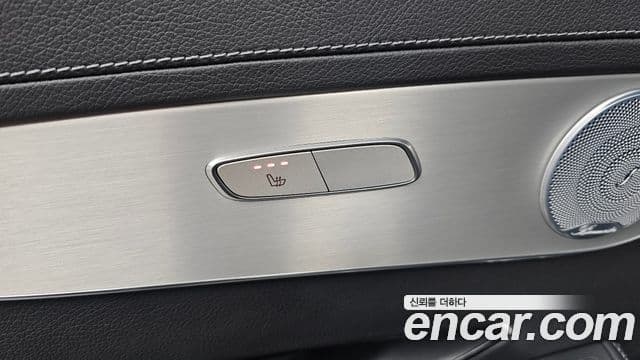 Mercedes-Benz GLC-Class 2019 — Photo 8/33