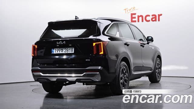 Kia Sorento 2024 — Фото 2/20