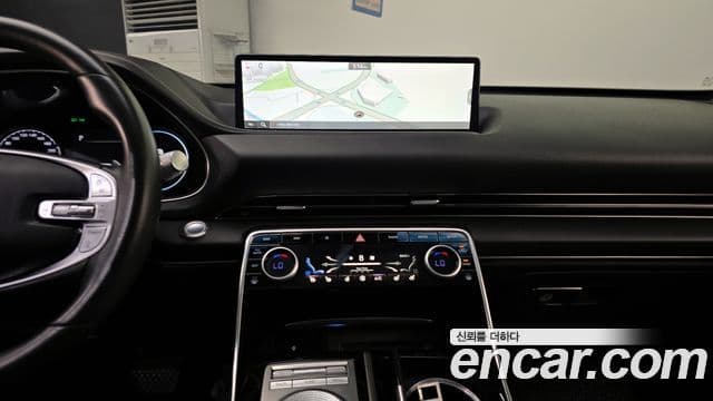 Genesis GV80 2021 — ფოტო 14/20