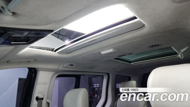 Hyundai Staria 2021 — ფოტო 15/20