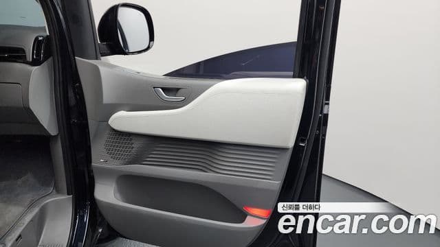 Hyundai Staria 2021 — Photo 4/33