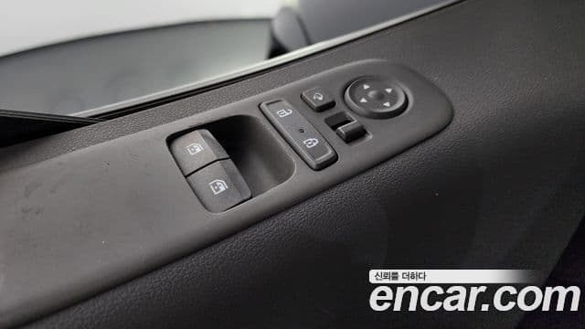 Hyundai Staria 2021 — Photo 30/33