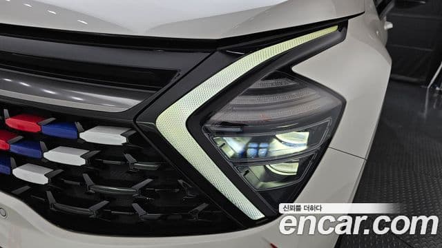 Kia Sportage 2022 — ფოტო 28/38