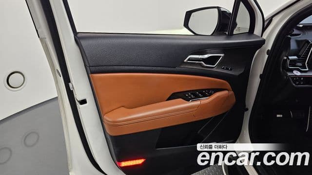Kia Sportage 2022 — ფოტო 11/38