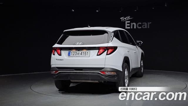 Hyundai Tucson Hybrid 2022 — Photo 17/20