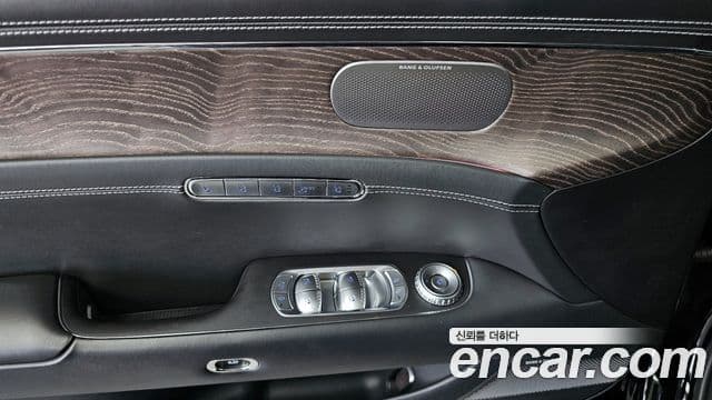 Genesis G90 2022 — Şəkil 35/36