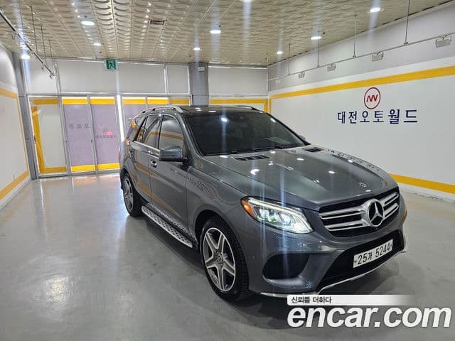 Mercedes-Benz GLE-Class 2018 — ფოტო 1/20