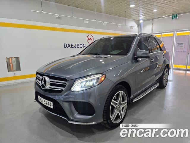 Mercedes-Benz GLE-Class 2018 — ფოტო 3/20